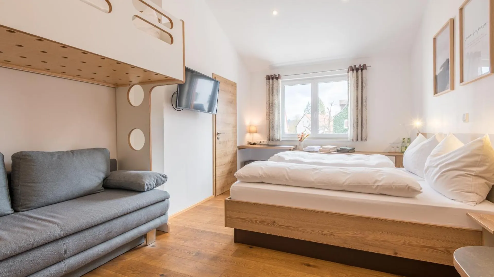 Pension Zum Schrammel Altdorf bei Nuernberg 0*,  Germany