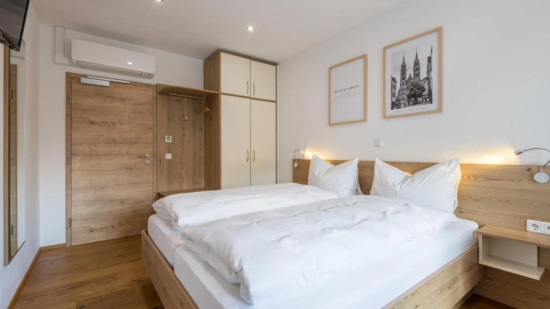 Guest house Pension Zum Schrammel Altdorf bei Nuernberg