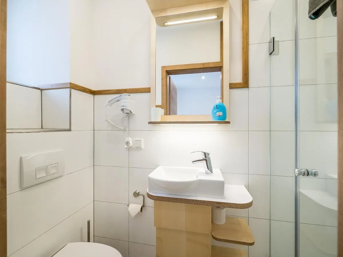 Pension Zum Schrammel Altdorf bei Nuernberg Guest house