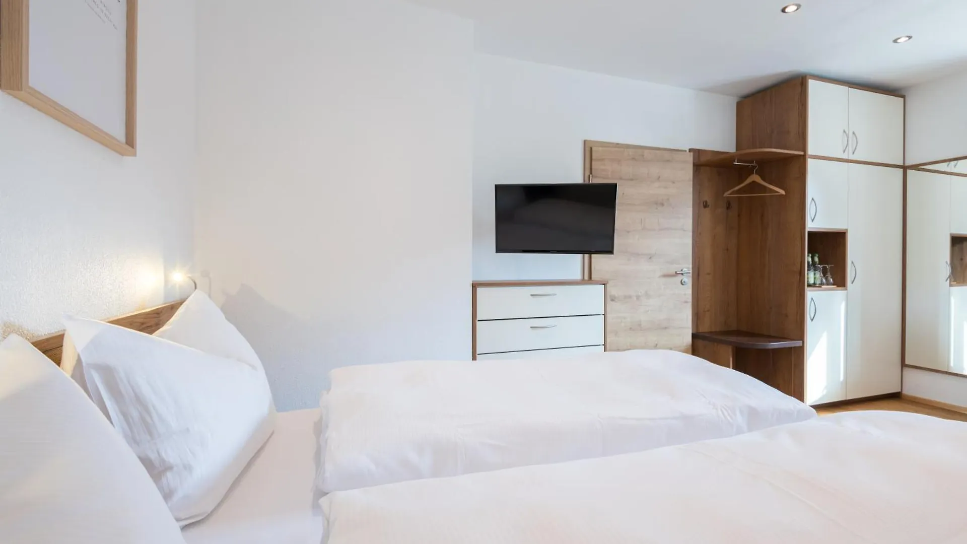 Pension Zum Schrammel Altdorf bei Nuernberg Guest house