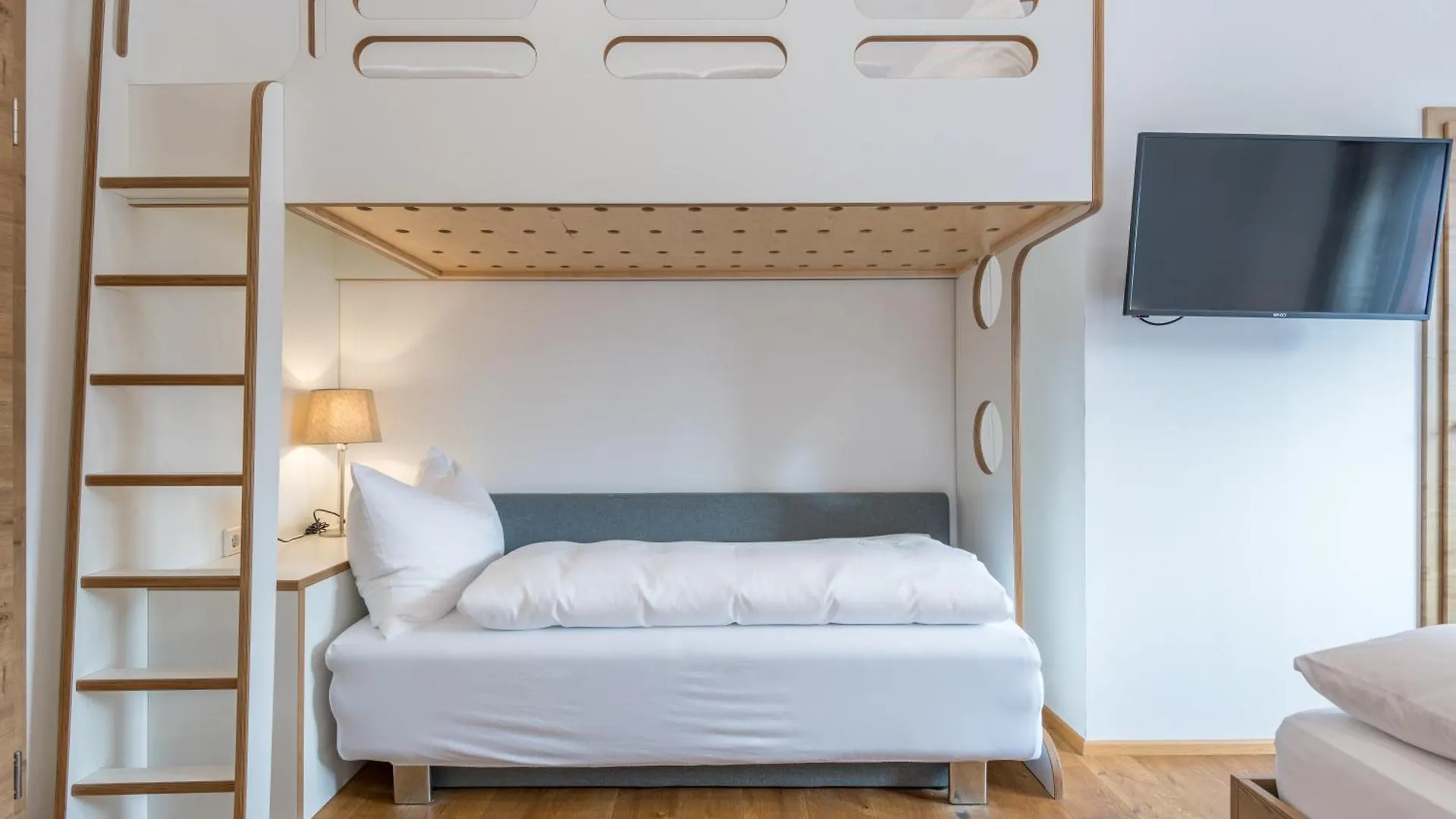 Guest house Pension Zum Schrammel Altdorf bei Nuernberg