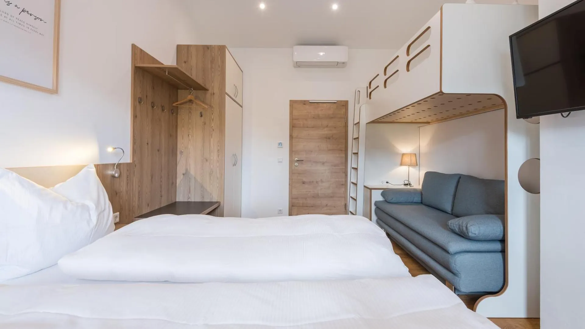 Guest house Pension Zum Schrammel Altdorf bei Nuernberg